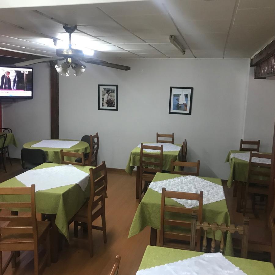 Hostal Central Кастро Екстериор снимка